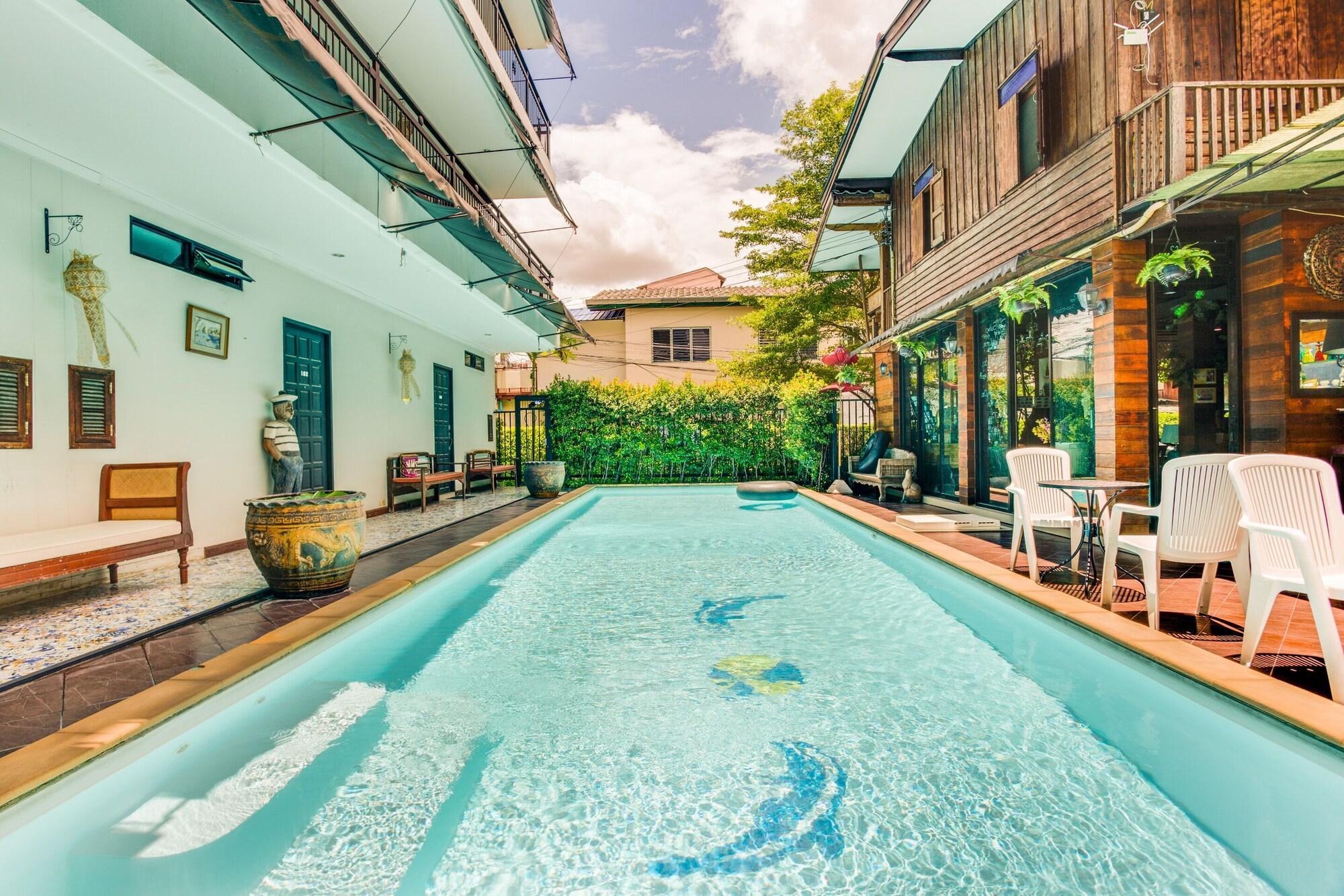Capital O 1051 Pagoda House Chiang Mai Exterior photo