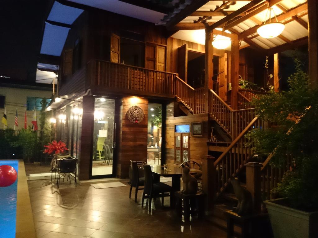 Capital O 1051 Pagoda House Chiang Mai Exterior photo