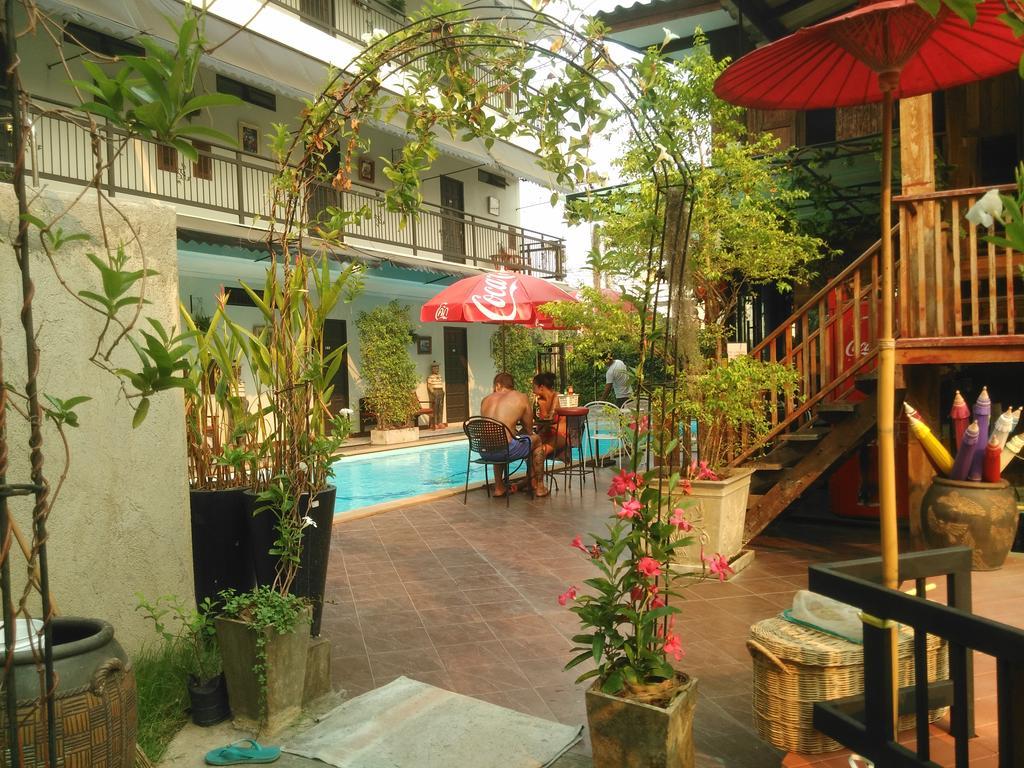 Capital O 1051 Pagoda House Chiang Mai Exterior photo