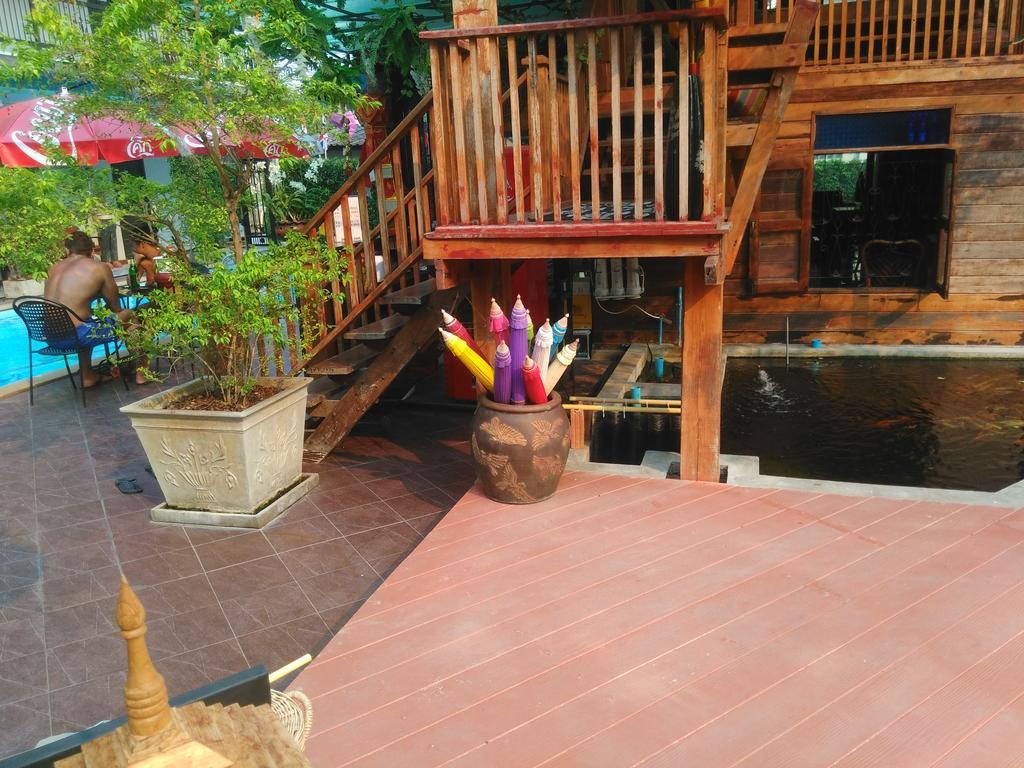 Capital O 1051 Pagoda House Chiang Mai Exterior photo