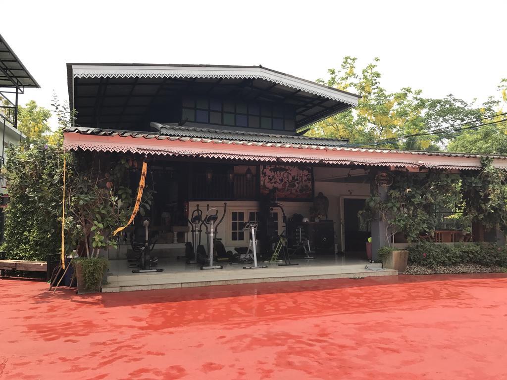 Capital O 1051 Pagoda House Chiang Mai Exterior photo