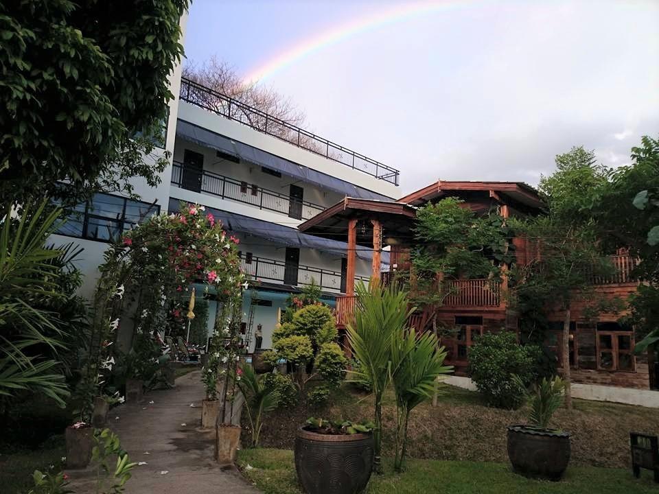 Capital O 1051 Pagoda House Chiang Mai Exterior photo